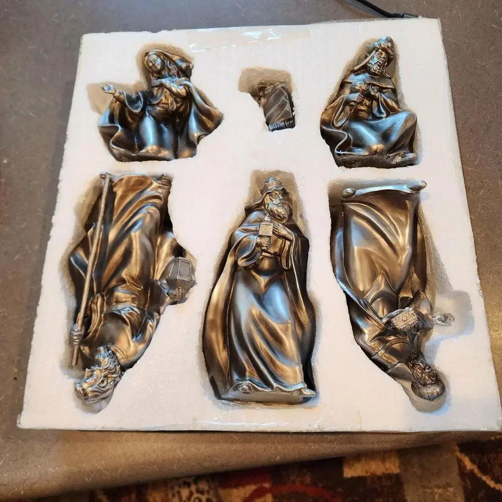 LKNW Kurt Sadler Nativity Set unique color never used flawless Holiday C4